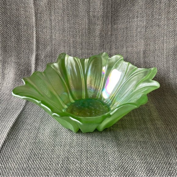 Akcam Floral Glass Bowl Green Frosted Iridescent Turkish Art Glass Handmade - Picture 2 of 13